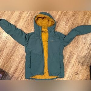 Arc'teryx Proton heavyweight Hoody -women’s size medium